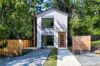2012 NE 143 Street #B, Seattle, WA 98125