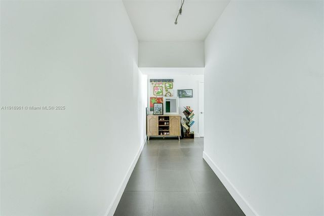 888 Biscayne Blvd 1704, Miami, FL 33132