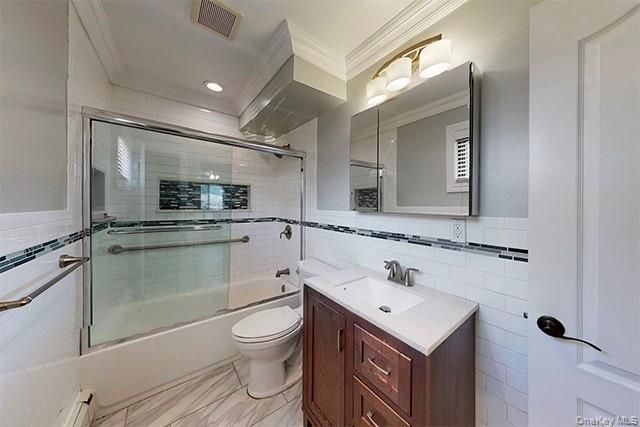 20 Perry Boulevard 1, Lindenhurst, NY 11757