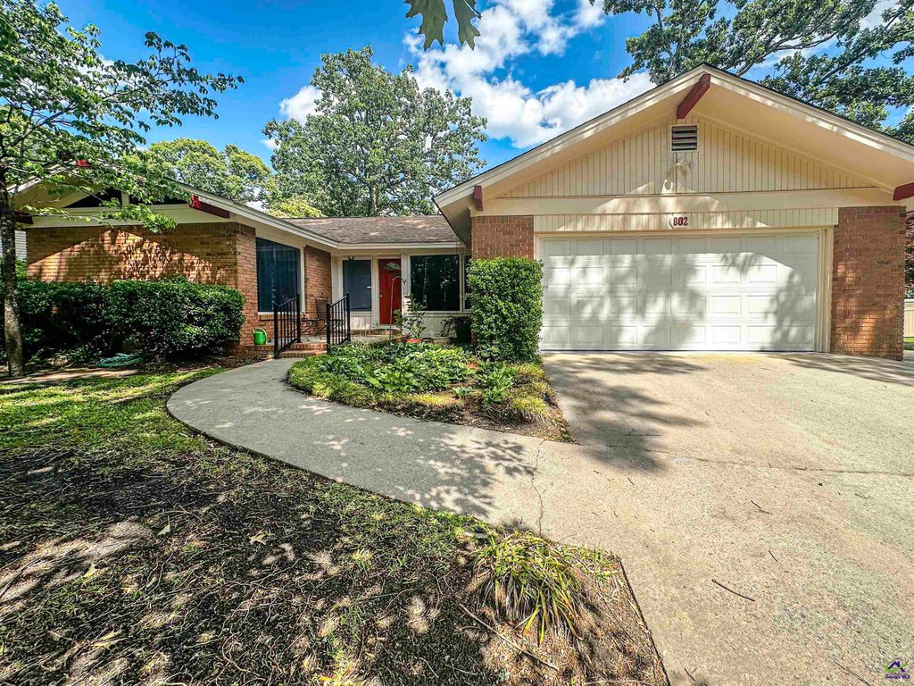 802 Westwood Drive, Warner Robins, GA 31088