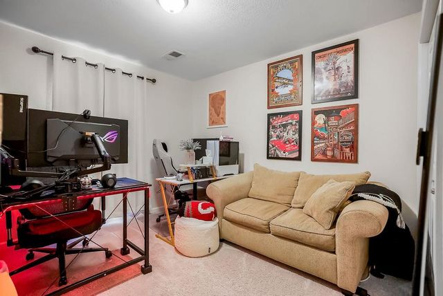 209 N 6th Terrace, Louisburg, KS 66053
