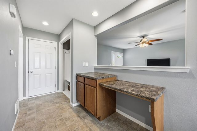 1557 Hunters Creek Way, Marion, IA 52302