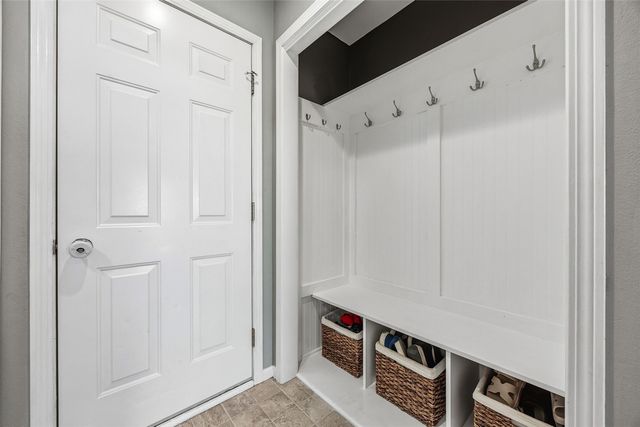 1557 Hunters Creek Way, Marion, IA 52302
