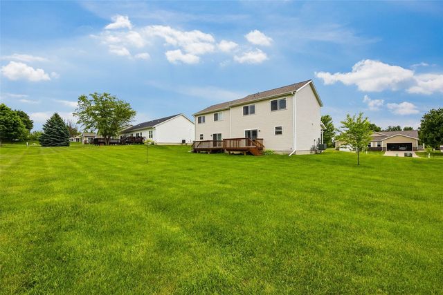 1557 Hunters Creek Way, Marion, IA 52302