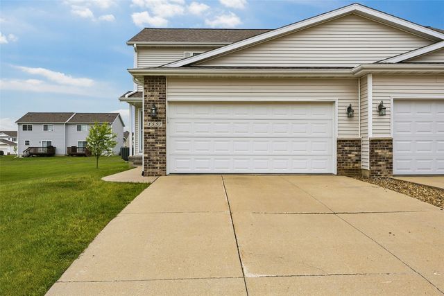 1557 Hunters Creek Way, Marion, IA 52302