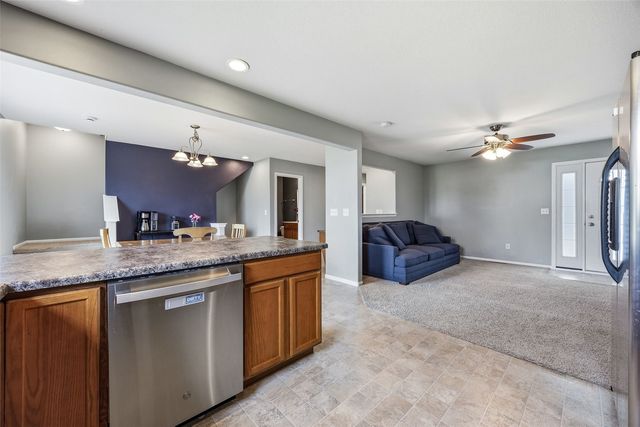 1557 Hunters Creek Way, Marion, IA 52302