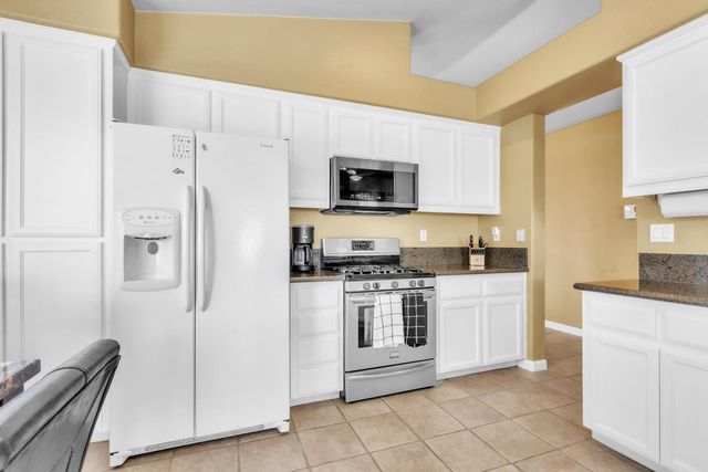 1091 Norman Dr, Manteca, CA 95336
