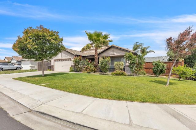 1091 Norman Dr, Manteca, CA 95336
