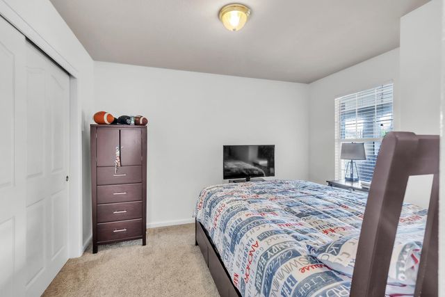 1091 Norman Dr, Manteca, CA 95336