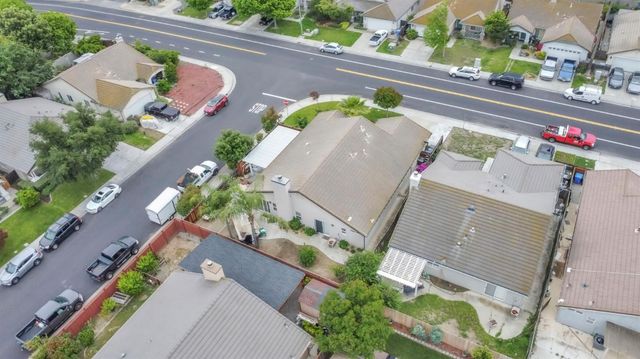 1091 Norman Dr, Manteca, CA 95336