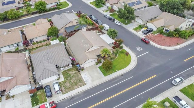 1091 Norman Dr, Manteca, CA 95336