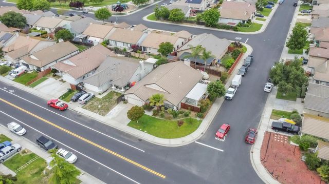 1091 Norman Dr, Manteca, CA 95336