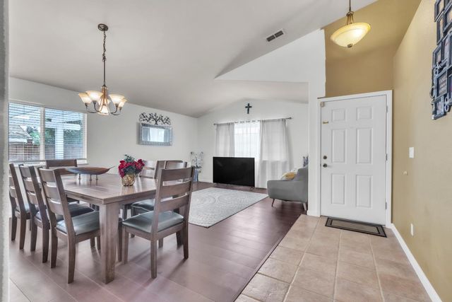 1091 Norman Dr, Manteca, CA 95336