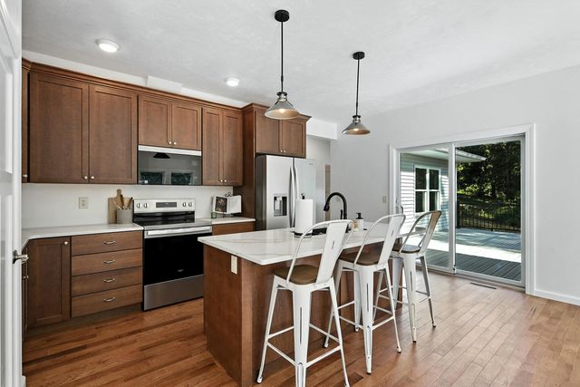 3303 Valley Drive, Geneseo, IL 61254