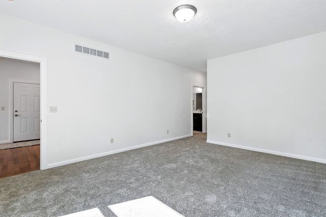 3303 Valley Drive, Geneseo, IL 61254