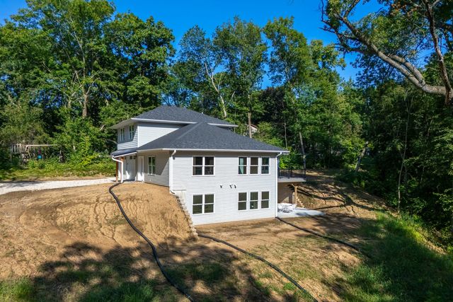 3303 Valley Drive, Geneseo, IL 61254