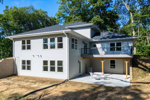 3303 Valley Drive, Geneseo, IL 61254