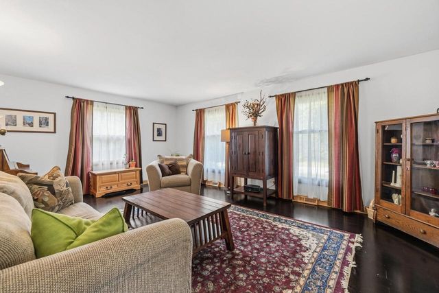 W265N7231 Thousand Oaks DRIVE, Lisbon, WI 53089