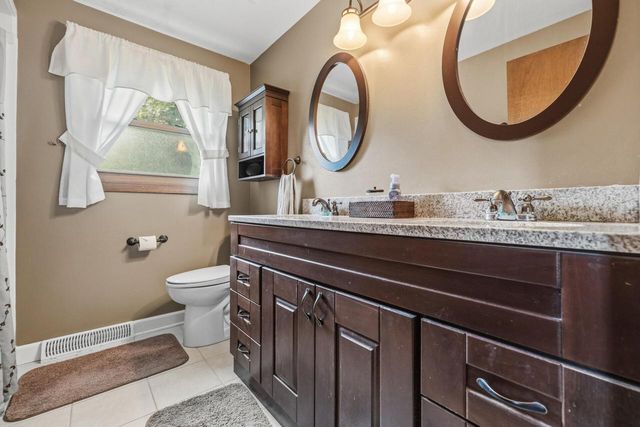 W265N7231 Thousand Oaks DRIVE, Lisbon, WI 53089