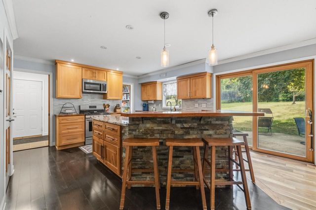 W265N7231 Thousand Oaks DRIVE, Lisbon, WI 53089