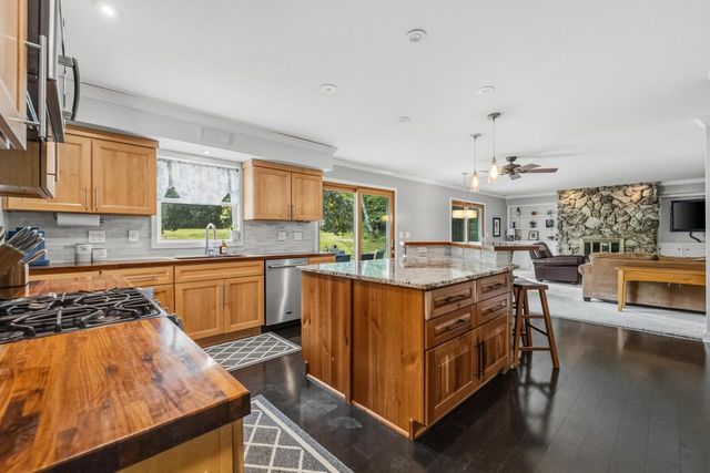 W265N7231 Thousand Oaks DRIVE, Lisbon, WI 53089