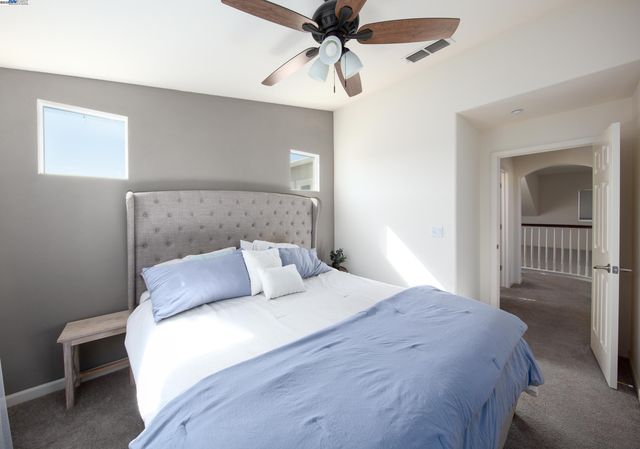 2168 Wellington Dr, Tracy, CA 95376