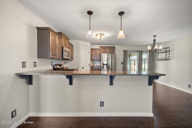 1275 Stringer Ln, Mt Washington, KY 40047