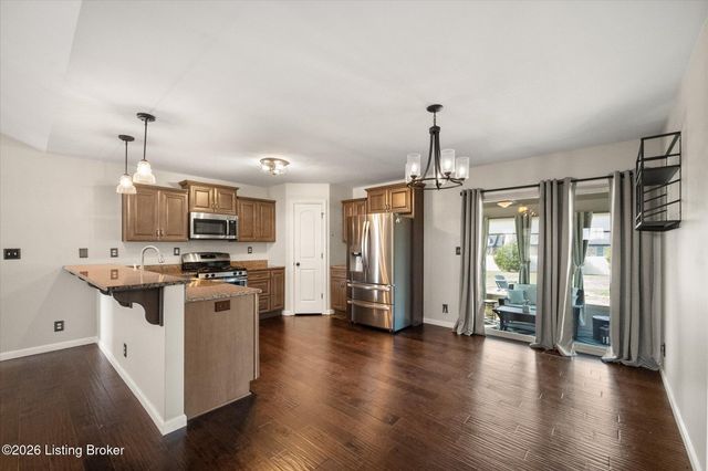 1275 Stringer Ln, Mt Washington, KY 40047