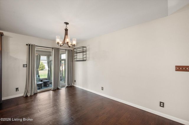 1275 Stringer Ln, Mt Washington, KY 40047