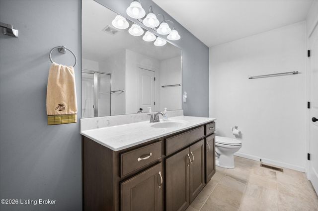 1275 Stringer Ln, Mt Washington, KY 40047