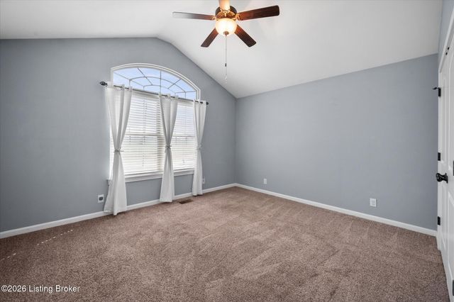 1275 Stringer Ln, Mt Washington, KY 40047