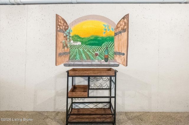 1275 Stringer Ln, Mt Washington, KY 40047