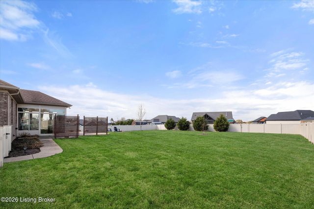 1275 Stringer Ln, Mt Washington, KY 40047