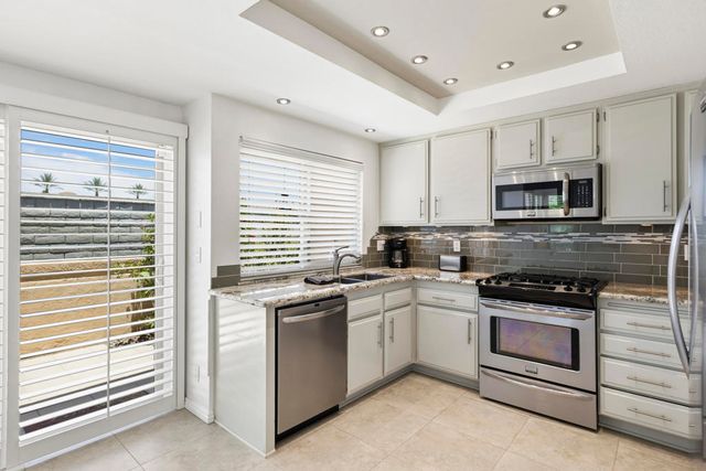 41517 Armanac Court, Palm Desert, CA 92260