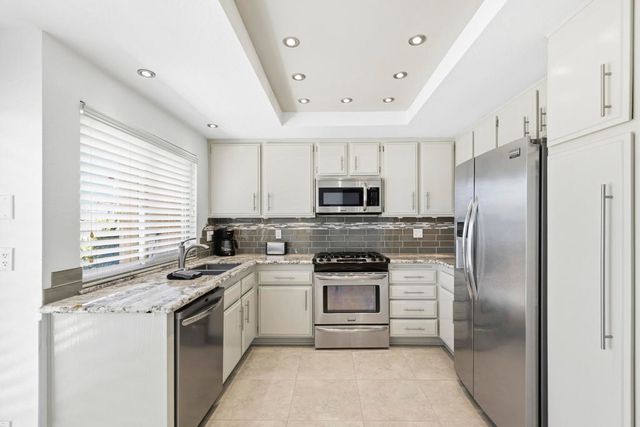 41517 Armanac Court, Palm Desert, CA 92260