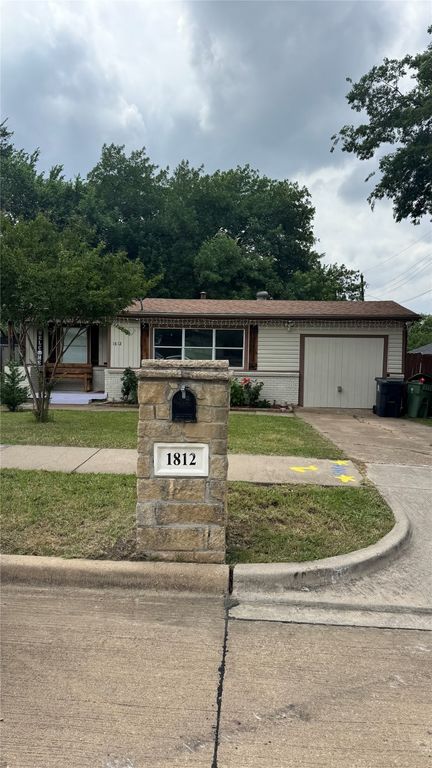 1812 Melissa Street, Arlington, TX 76010