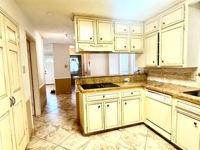 2058 Parkdale Drive, Houston, TX 77339