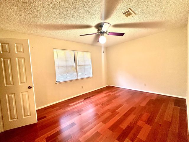 2058 Parkdale Drive, Houston, TX 77339