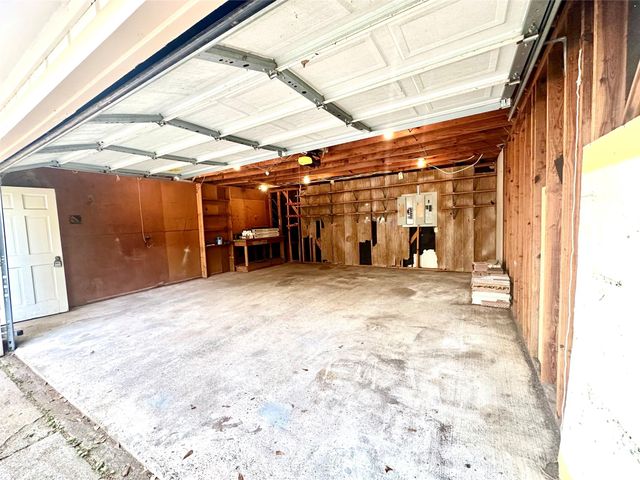 2058 Parkdale Drive, Houston, TX 77339