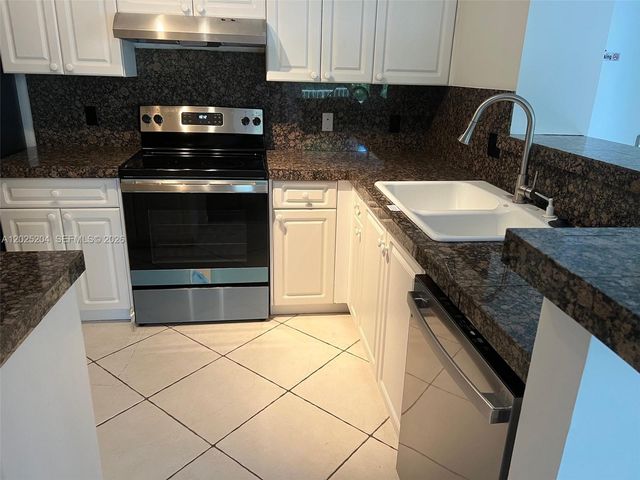 19555 E Country Club Dr 8408, Aventura, FL 33180