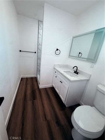 4956 E San Carlos, Compton, CA 90221