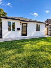 4956 E San Carlos, Compton, CA 90221