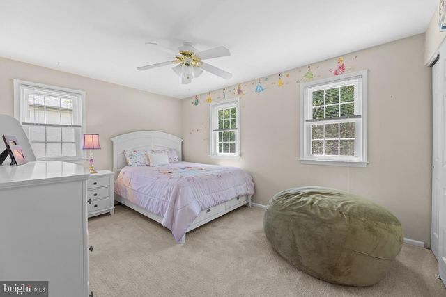 126 PENNSWOOD DR, Newtown, PA 18940