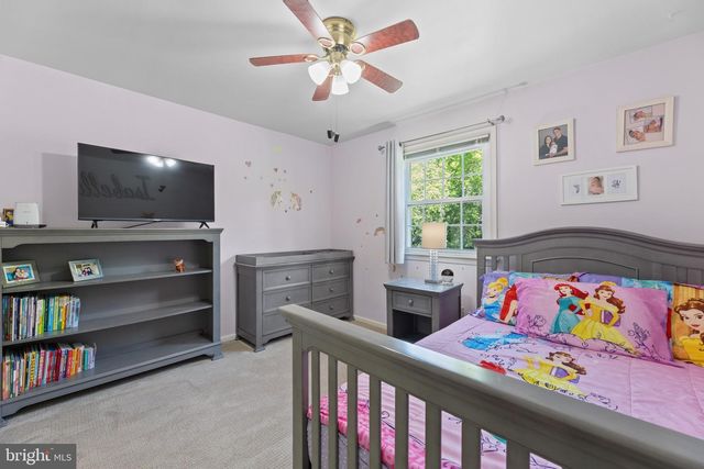 126 PENNSWOOD DR, Newtown, PA 18940