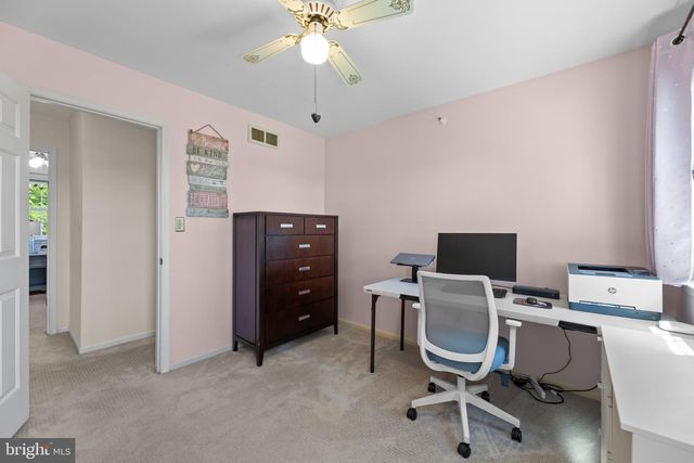 126 PENNSWOOD DR, Newtown, PA 18940
