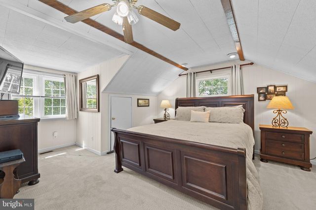 126 PENNSWOOD DR, Newtown, PA 18940