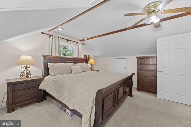 126 PENNSWOOD DR, Newtown, PA 18940