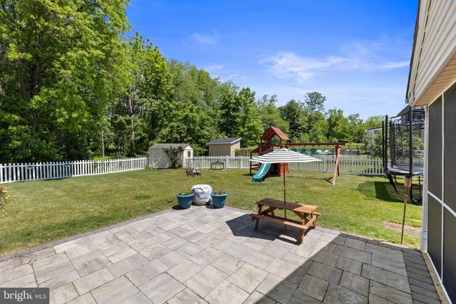 126 PENNSWOOD DR, Newtown, PA 18940