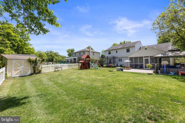 126 PENNSWOOD DR, Newtown, PA 18940