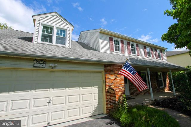 126 PENNSWOOD DR, Newtown, PA 18940